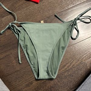 Forever 21 swim bottom